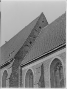 Bydgoszcz. Kościół Garnizonowy pw. Matki Bożej Królowej Pokoju. Szczyt nawy głównej od strony wschodniej