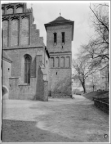 Bydgoszcz. Katedra św. Marcina i Mikołaja. Wieża od strony zachodniej