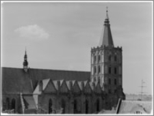 Chełmno. Fara-kościół Wniebowzięcia NMP. Widok z wieży ratusza