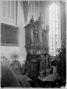 Chełmno. Kościół śś. Jana Apostoła i Jana Ewangelisty (dawny kościół benedyktynek). Wnętrze-organy