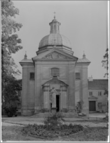 Warszawa. Kościół Bernardynów pw. Św. Antoniego (Padewskiego) z Padwy. Widok od strony północno-zachodniej