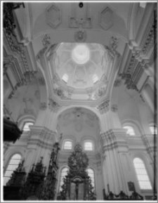 Sieraków – Kościół Pobernardyński Najświętszej Maryi Panny Niepokalanie Poczętej [widok na ścianę płn. transeptu]