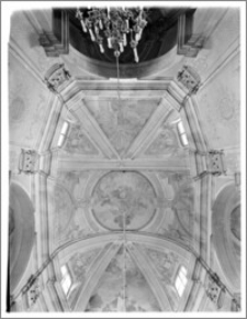 Włodawa. Kościół parafialny pw. Św. Ludwika. Wnętrze. Sklepienie nawy głównej