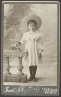 Portret dziewczynki w kapeluszu